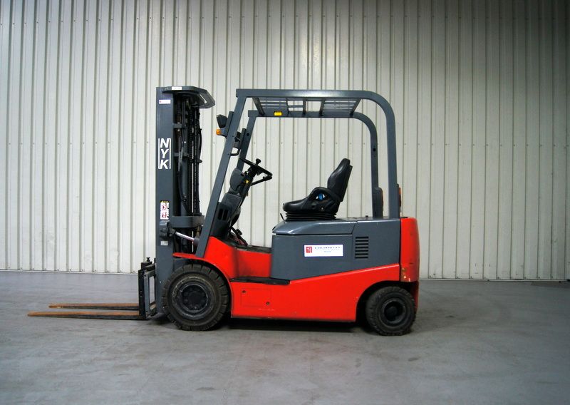 Nichiyu / NYK - FBC25PN-70