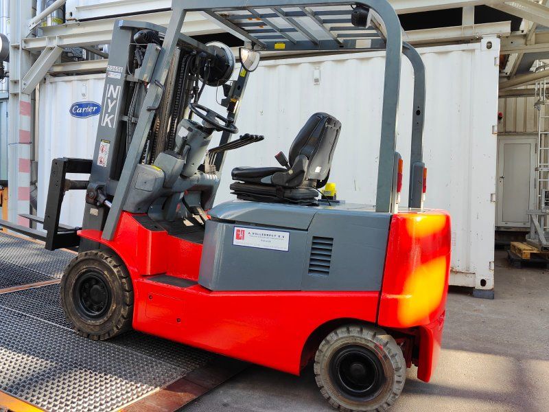 Nichiyu / NYK - FBC25PN-70