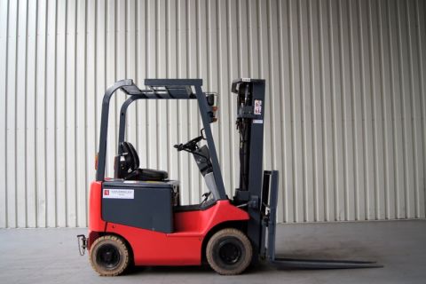 Nichiyu / NYK - FB15P-70BC