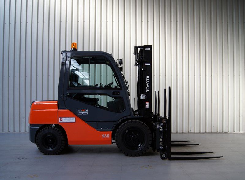 Toyota - 52-8FDJF35