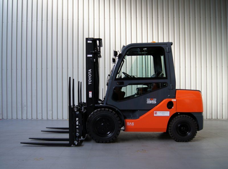 Toyota - 52-8FDJF35