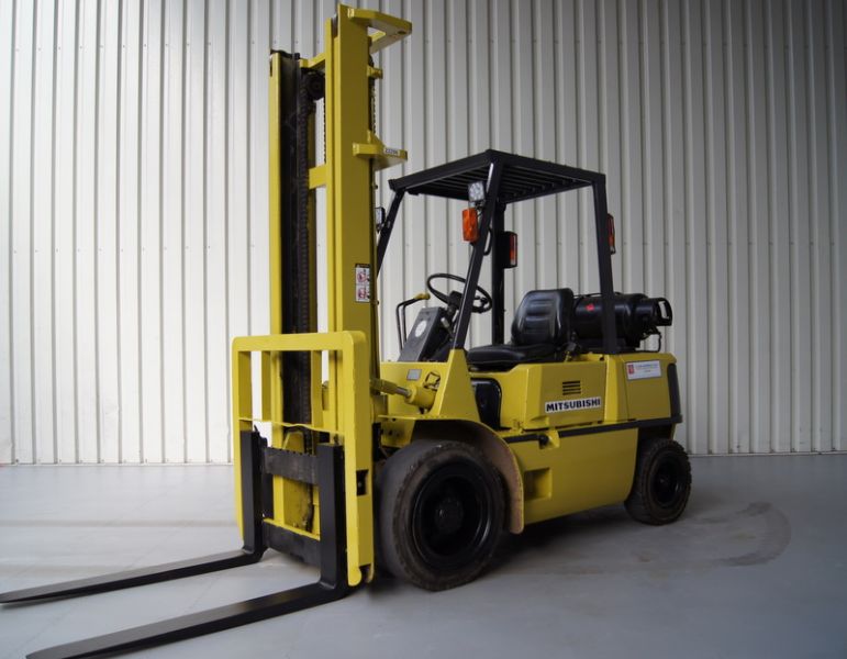 Mitsubishi - FG30 F13C