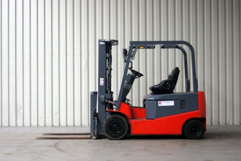 Nichiyu / NYK - FBC25PN-70