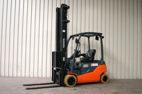 Toyota - 8FBM20T
